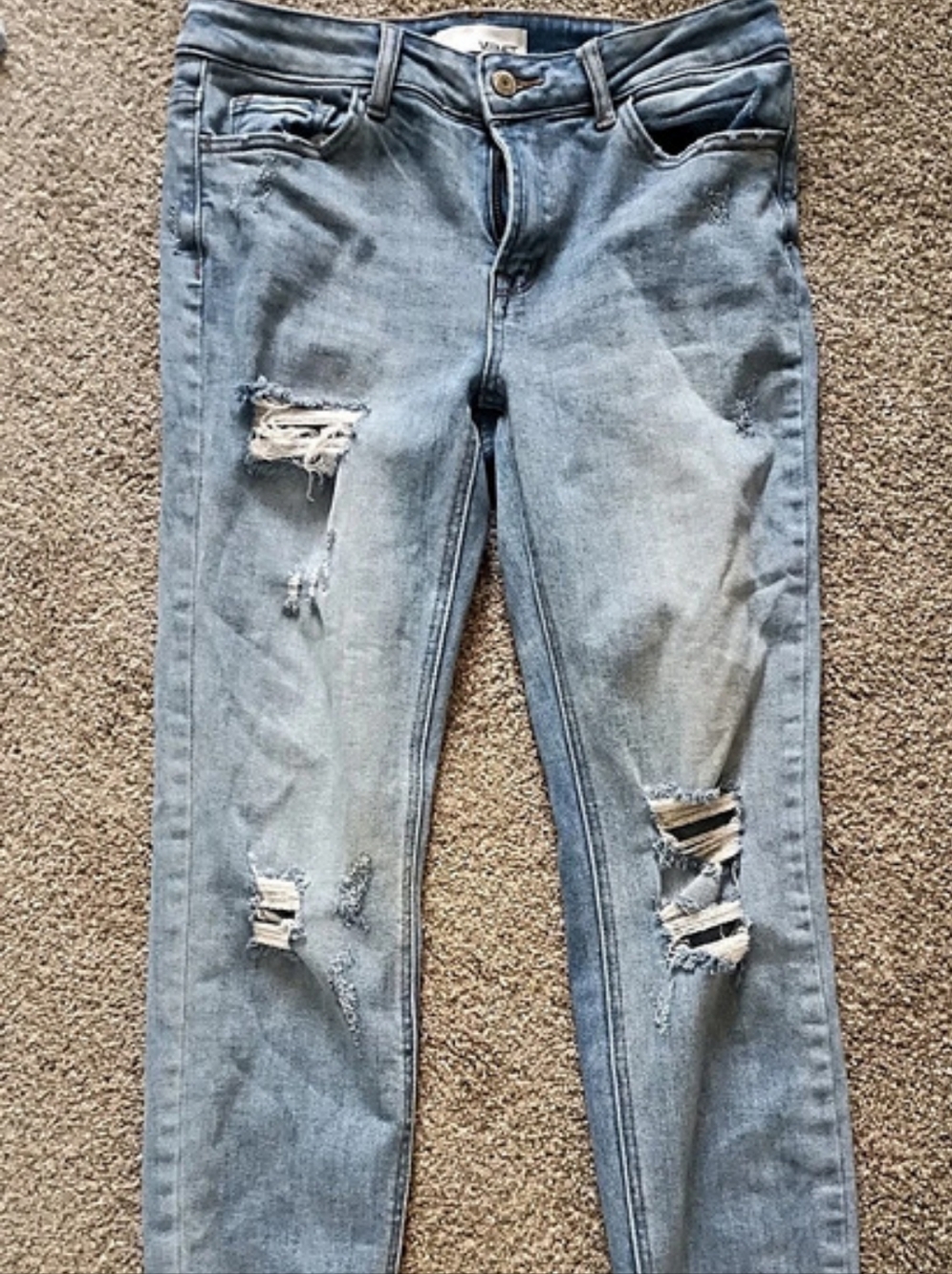 VERVET Light Wash Distressed Frayed Hem Skinny Jeans - Size 28